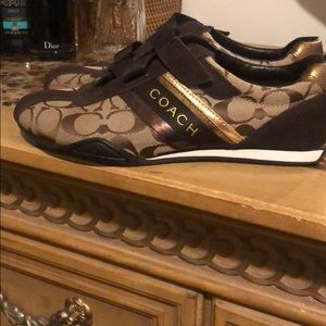 100% auth coach sneakers